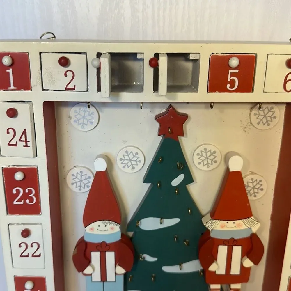 Department 56 Wooden Advent Calendar with 24‎ Miniatures to Hang